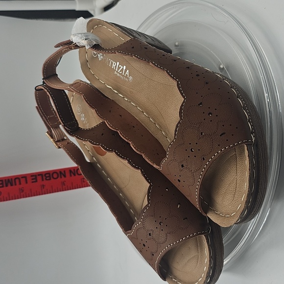 Patrizia Shoes - K New Patrizia Wedge Sandals Brown W/ Gold Buckles Sandal Summer Sz 8